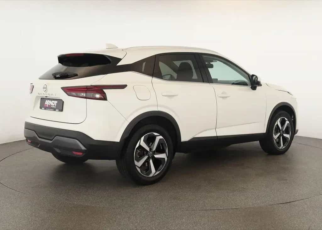 Nissan Qashqai 1.3 DIG-T N-Connecta Pano Nav SitzHZ 360 12/2022-photo-4