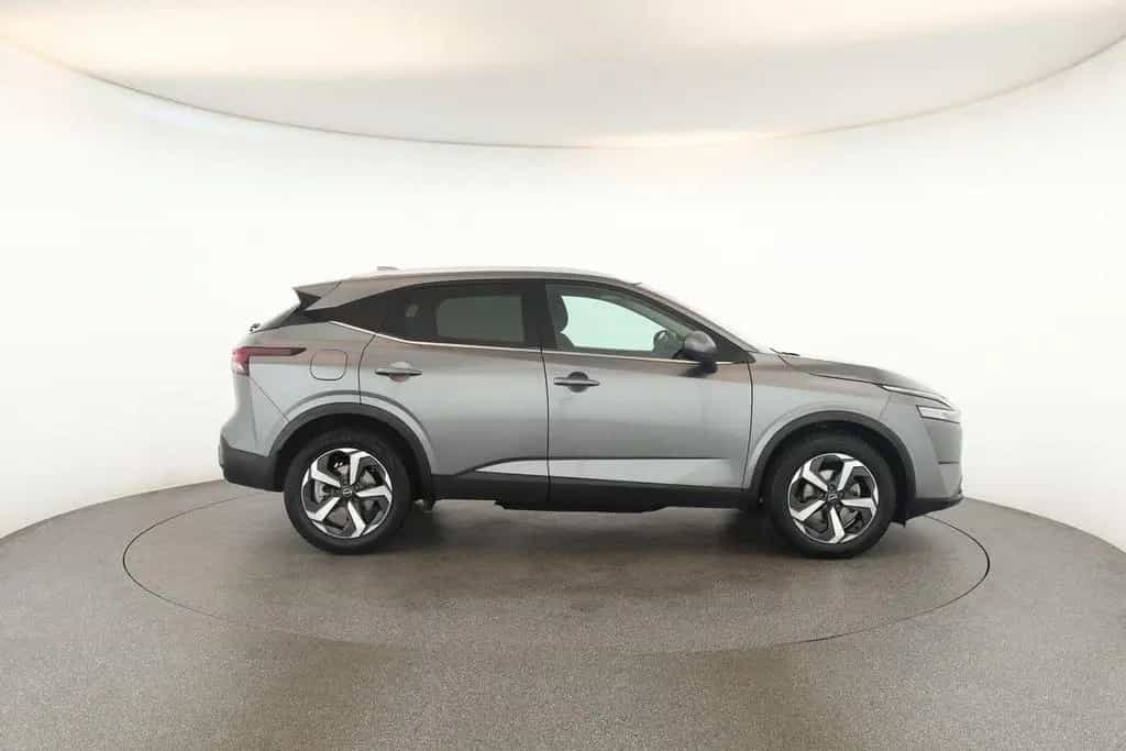 Nissan Qashqai 1.3 DIG-T N-Connecta Pano HUD SitzHZ 360 12/2022-photo-12