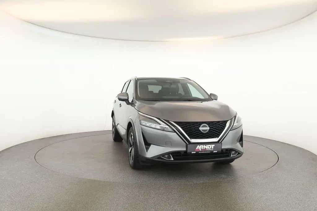 Nissan Qashqai 1.3 DIG-T N-Connecta Pano HUD SitzHZ 360 12/2022-photo-17