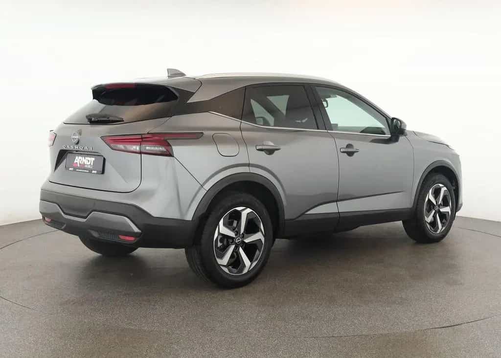 Nissan Qashqai 1.3 DIG-T N-Connecta Pano HUD SitzHZ 360 12/2022-photo-4