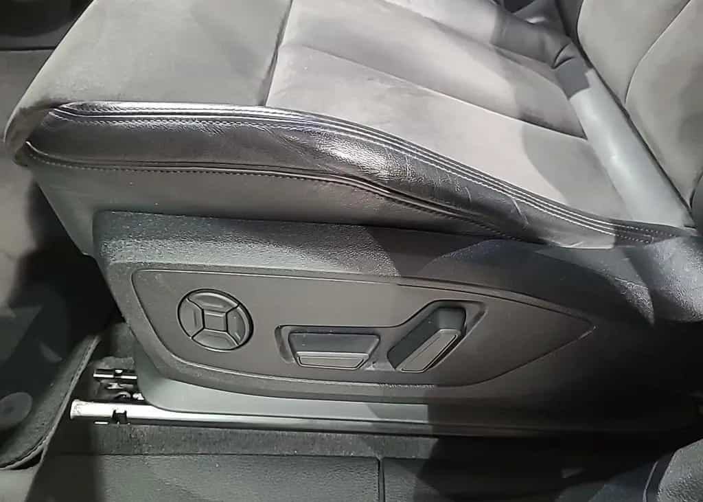 Audi Q3 2.0 TFSI S-tronic DSP PDC SHZ 02/2019-photo-13