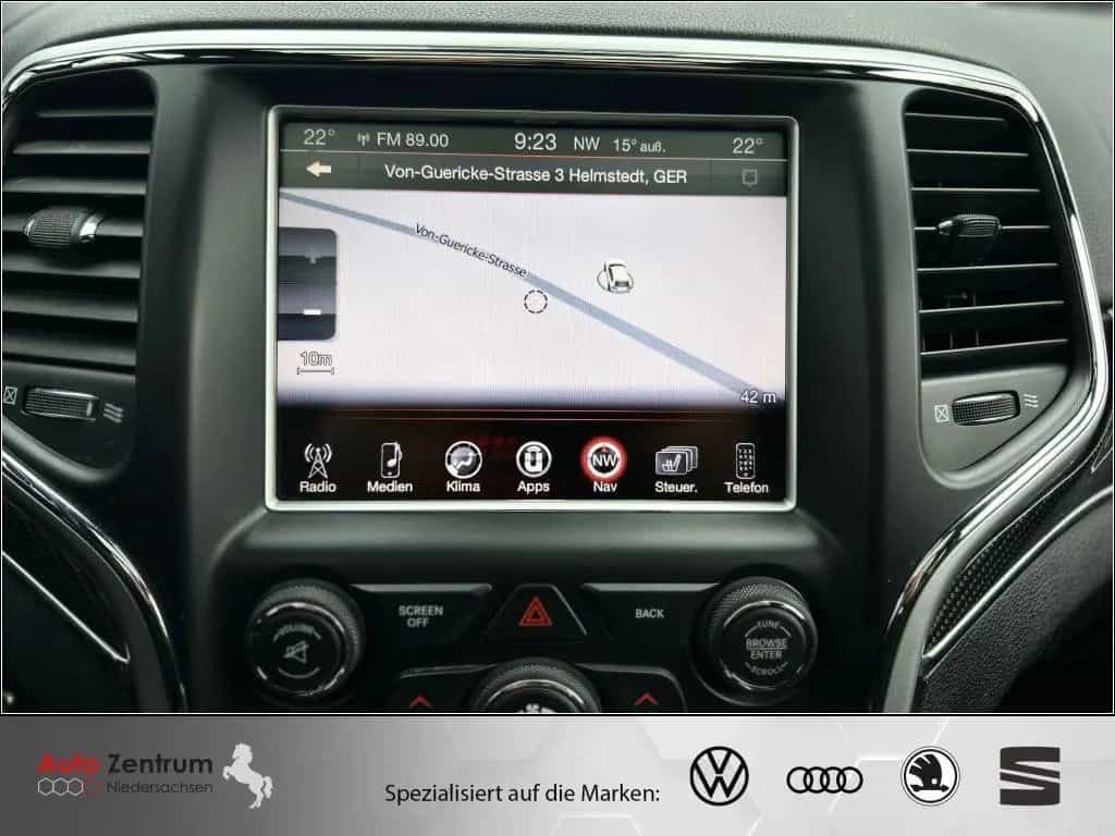 Jeep Grand Cherokee 4X4 SRT*LEDER*NAVI*PANO* 10/2016-photo-24