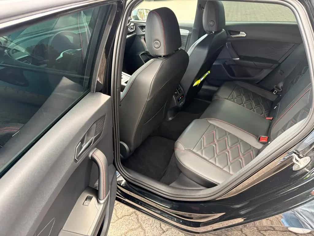 Seat Leon Sportstourer FR 04/2022-photo-11