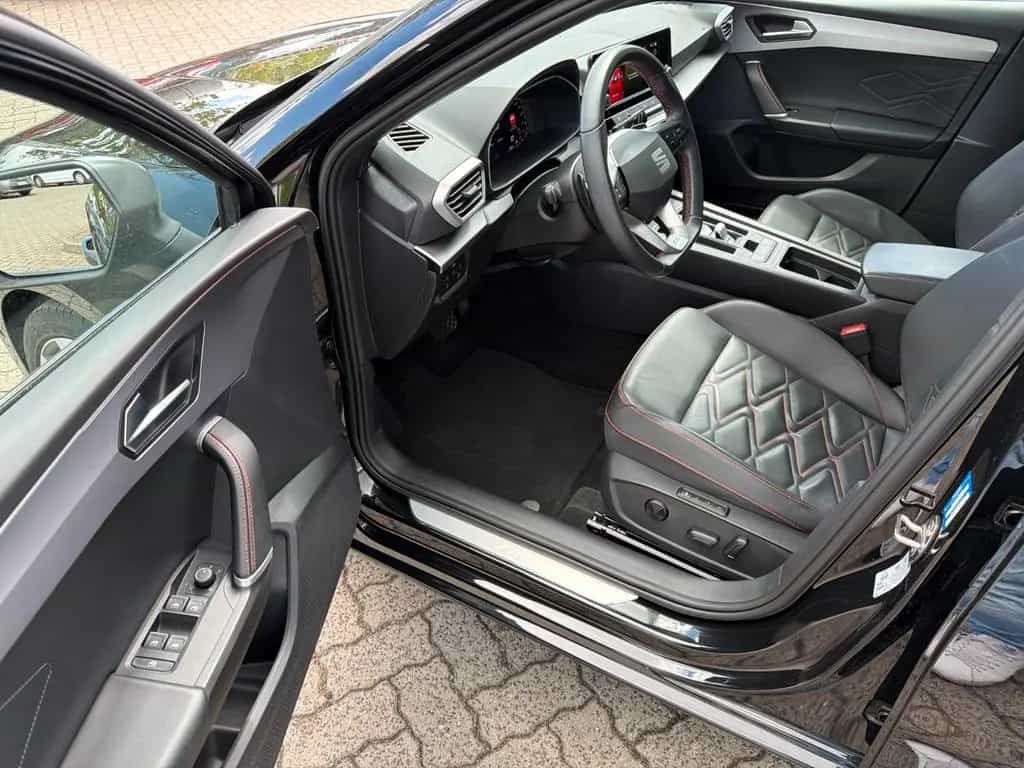 Seat Leon Sportstourer FR 04/2022-photo-8