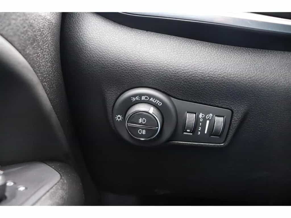 Jeep Compass LIMITED 1.3 GSE 4X2 DCT CARPLAY KLIMAAUT 11/2021-photo-18