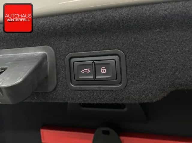 Audi S8 4.0 TFSI Qu CARBON ESD+AHK+HUD+BOSE+MATRIX+ 07/2017-photo-21