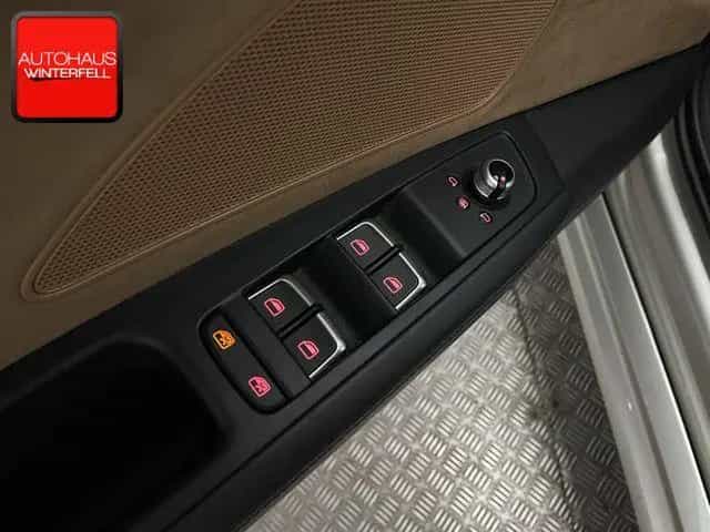 Audi S8 4.0 TFSI Qu CARBON ESD+AHK+HUD+BOSE+MATRIX+ 07/2017-photo-40