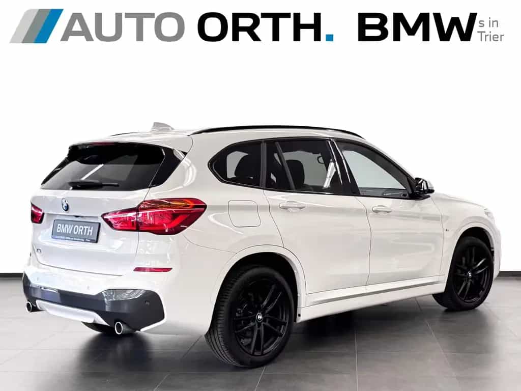 BMW X1 sDrive18d AUT. M-SPORT LEDER NAVI+ HUD PANO 03/2019-photo-1
