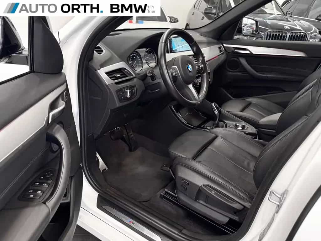 BMW X1 sDrive18d AUT. M-SPORT LEDER NAVI+ HUD PANO 03/2019-photo-10
