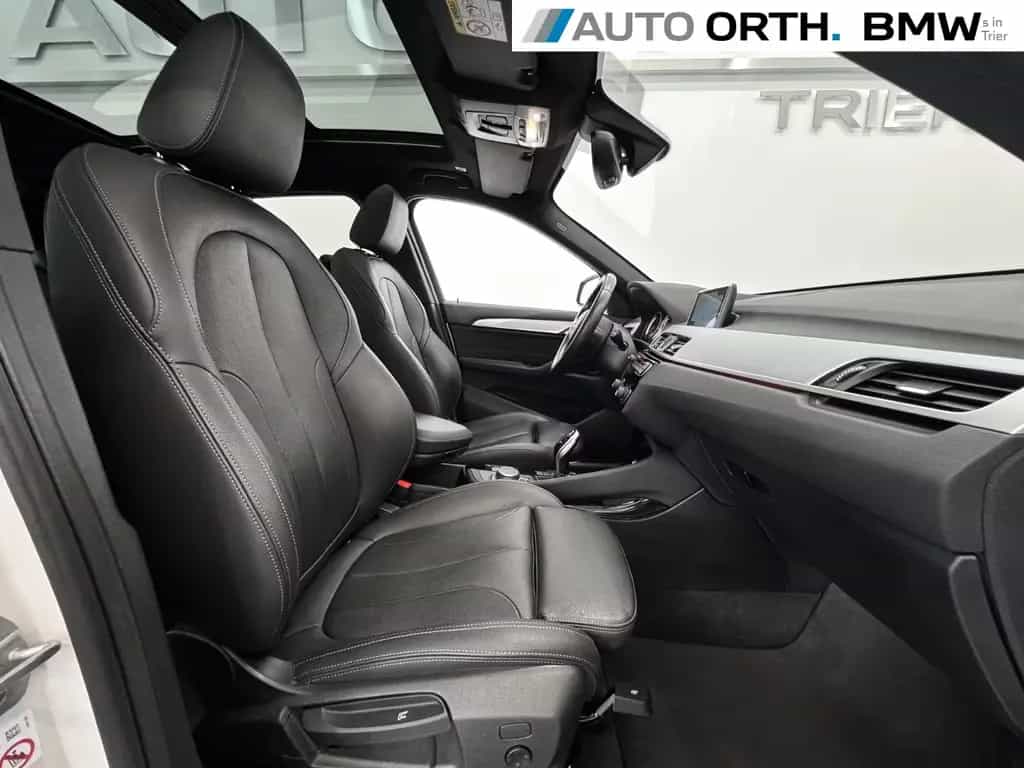 BMW X1 sDrive18d AUT. M-SPORT LEDER NAVI+ HUD PANO 03/2019-photo-13