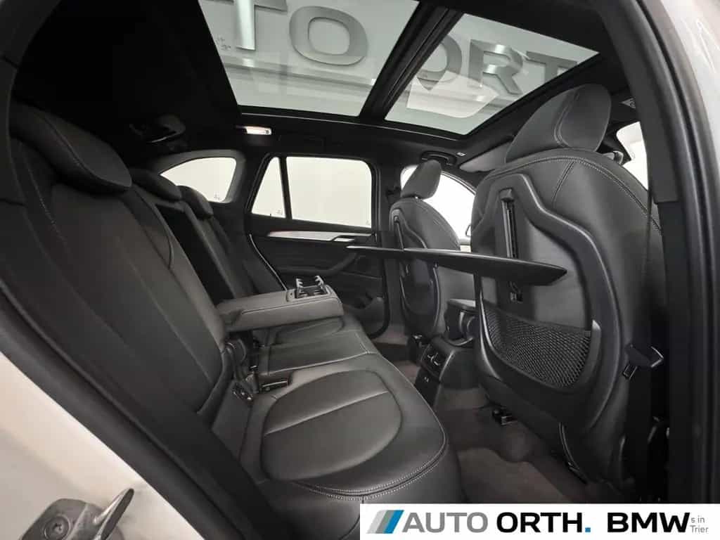 BMW X1 sDrive18d AUT. M-SPORT LEDER NAVI+ HUD PANO 03/2019-photo-14
