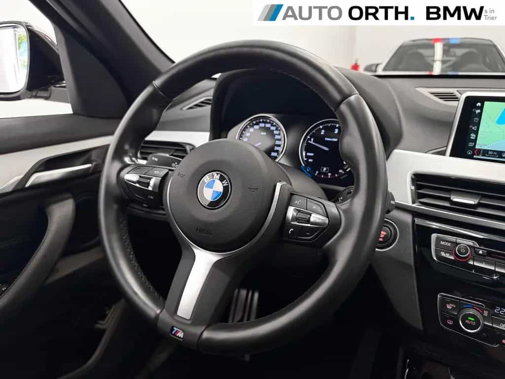 BMW X1 sDrive18d AUT. M-SPORT LEDER NAVI+ HUD PANO 03/2019-photo-23