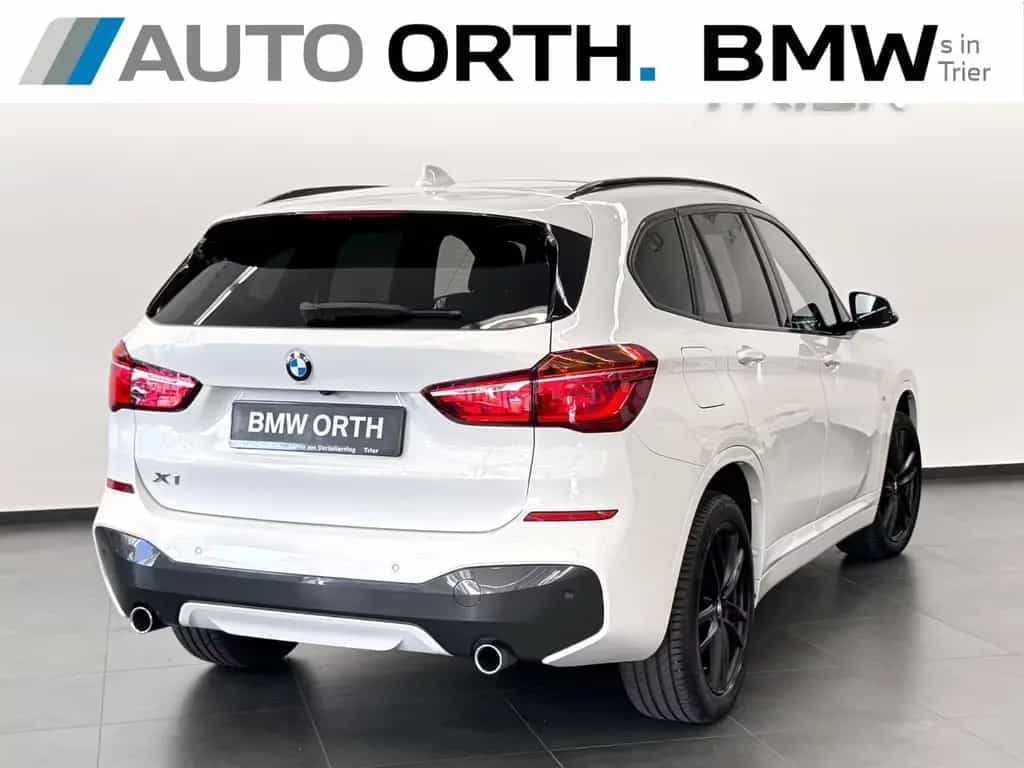 BMW X1 sDrive18d AUT. M-SPORT LEDER NAVI+ HUD PANO 03/2019-photo-5