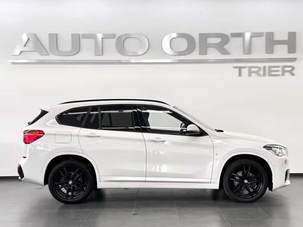 BMW X1 sDrive18d AUT. M-SPORT LEDER NAVI+ HUD PANO 03/2019-photo-6