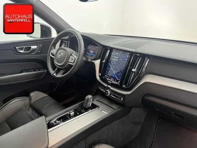 Volvo XC60 B5 B R-DESIGN MEMORY+AHK+KAMERA+GOOGLE+LED+ 03/2022-photo-15