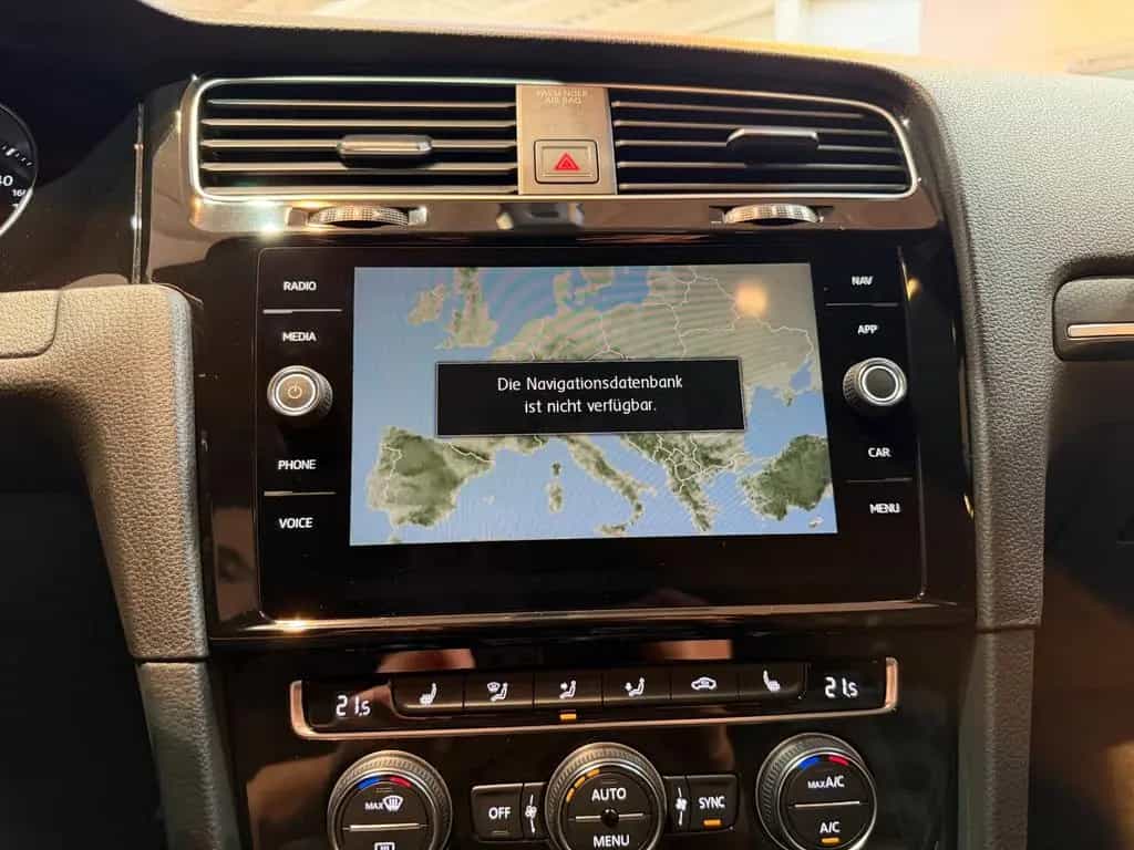 Volkswagen Golf GTI *LED*Pano*Navi* 05/2018-photo-12