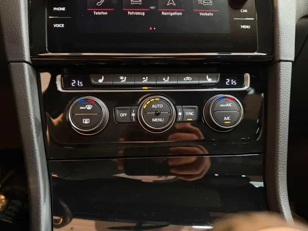 Volkswagen Golf GTI *LED*Pano*Navi* 05/2018-photo-14