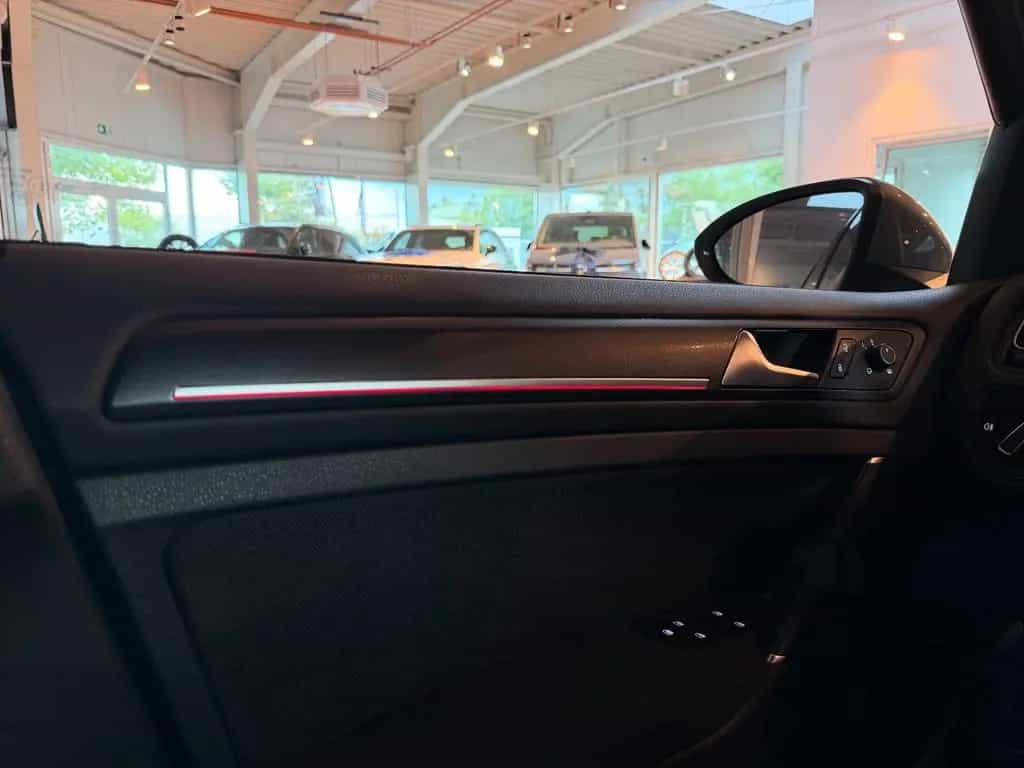 Volkswagen Golf GTI *LED*Pano*Navi* 05/2018-photo-19