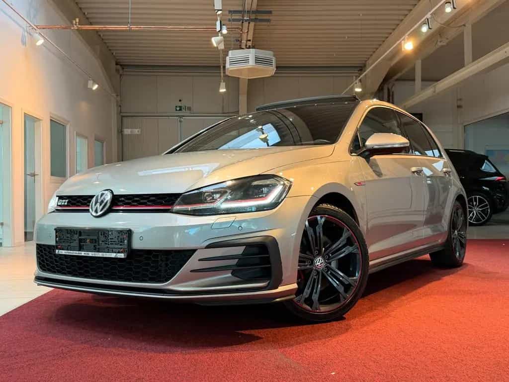 Volkswagen Golf GTI *LED*Pano*Navi* 05/2018-photo-2