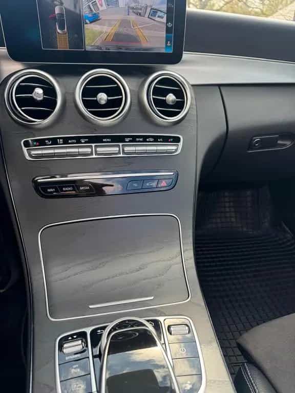 Mercedes-Benz C 220 d Autom. - 10/2019-photo-10