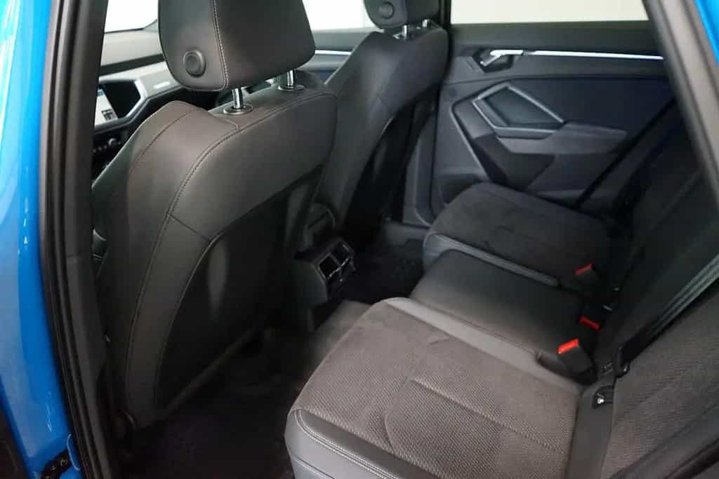 Audi Q3 45 TFSI quattro S Line Standheizung+AD+360° 04/2019-photo-19