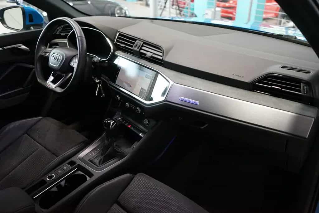 Audi Q3 45 TFSI quattro S Line Standheizung+AD+360° 04/2019-photo-22