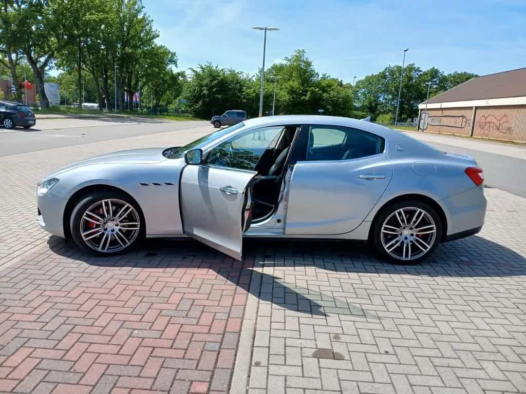 Maserati Ghibli V6  Benziner .22999 € Netto +19% 08/2016-photo-1