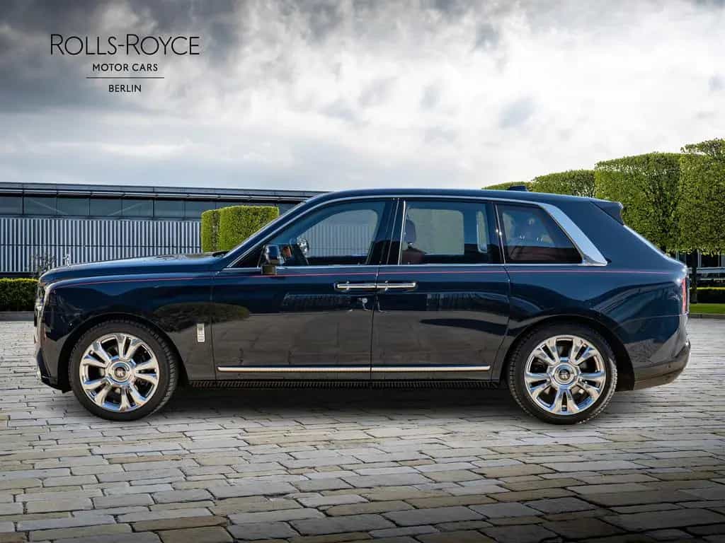 Rolls-Royce Cullinan 02/2025-photo-2