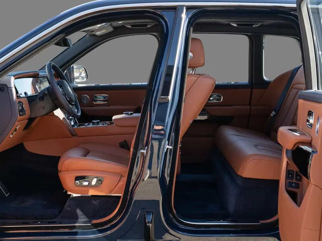 Rolls-Royce Cullinan 02/2025-photo-5