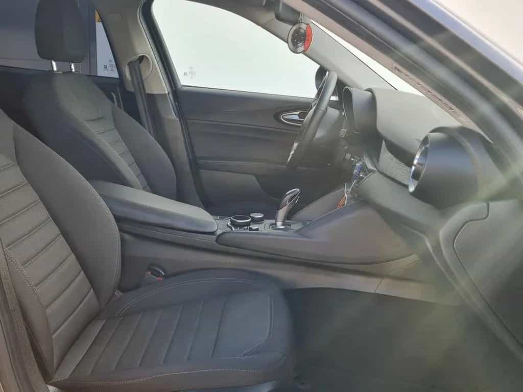 Alfa Romeo Giulia 2.2 Business #8718 02/2020-photo-12
