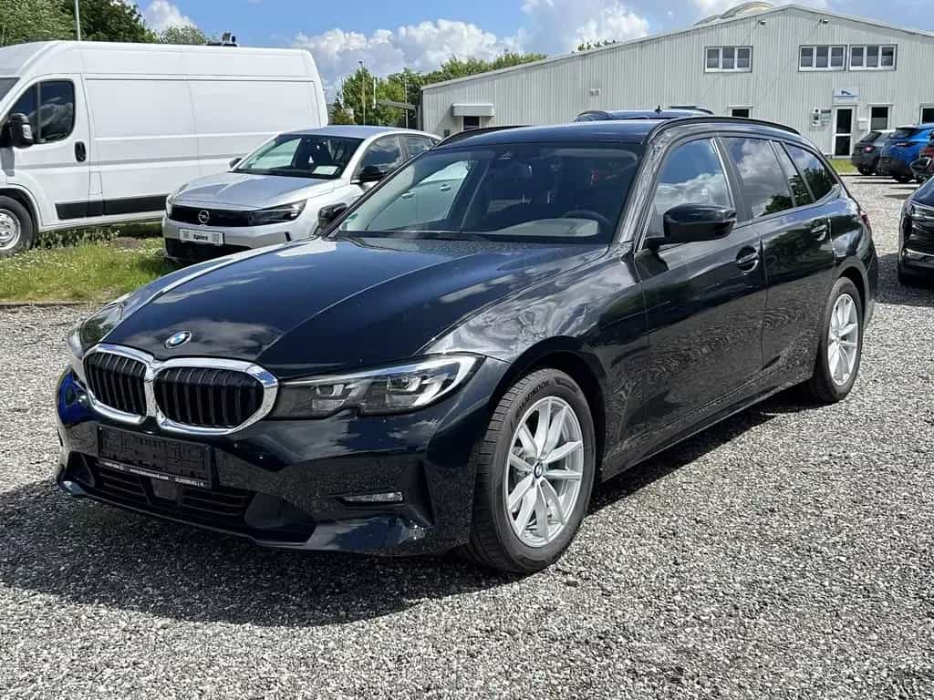 BMW 320 d Touring / Advantage / Panorama / AHK 12/2019-photo-0