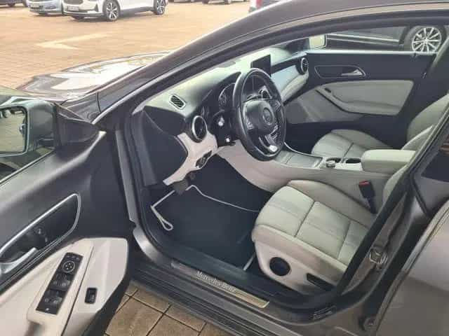 Mercedes-Benz CLA 180 Shooting Brake URBAN LED 05/2018-photo-10