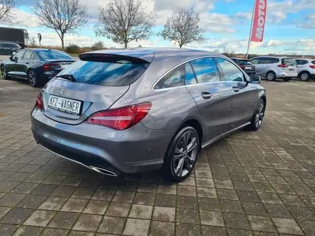 Mercedes-Benz CLA 180 Shooting Brake URBAN LED 05/2018-photo-2