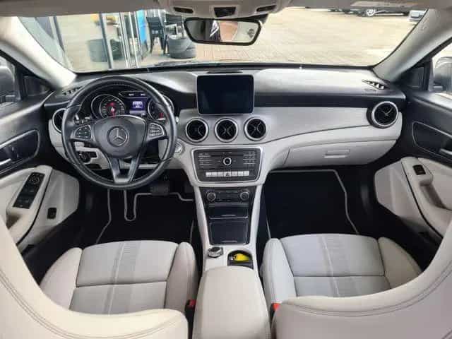 Mercedes-Benz CLA 180 Shooting Brake URBAN LED 05/2018-photo-9
