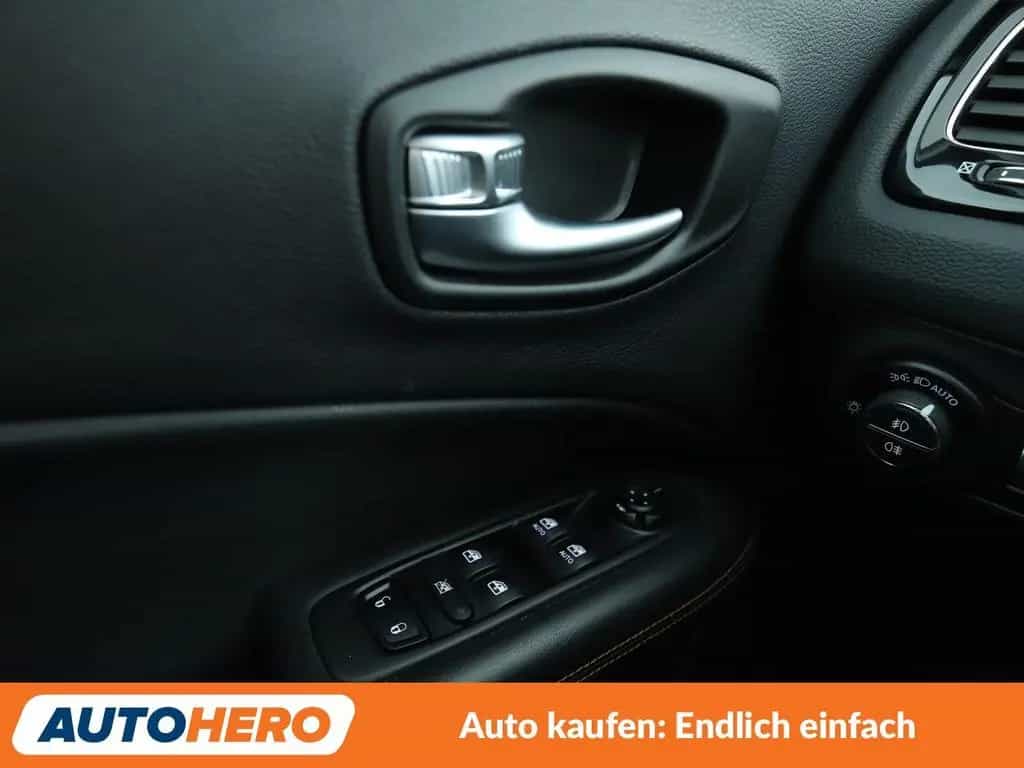 Jeep Compass 1.3 T-GDi Limited FWD Aut. *NAVI*CAM* 11/2020-photo-27