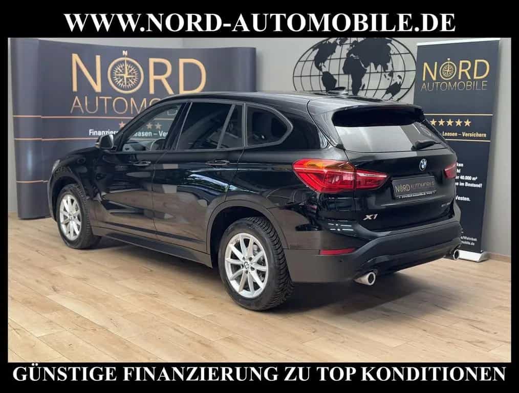BMW X1 sDrive 18 d Advantage Automatik *NAVI*SHZ*17Z 09/2021-photo-9