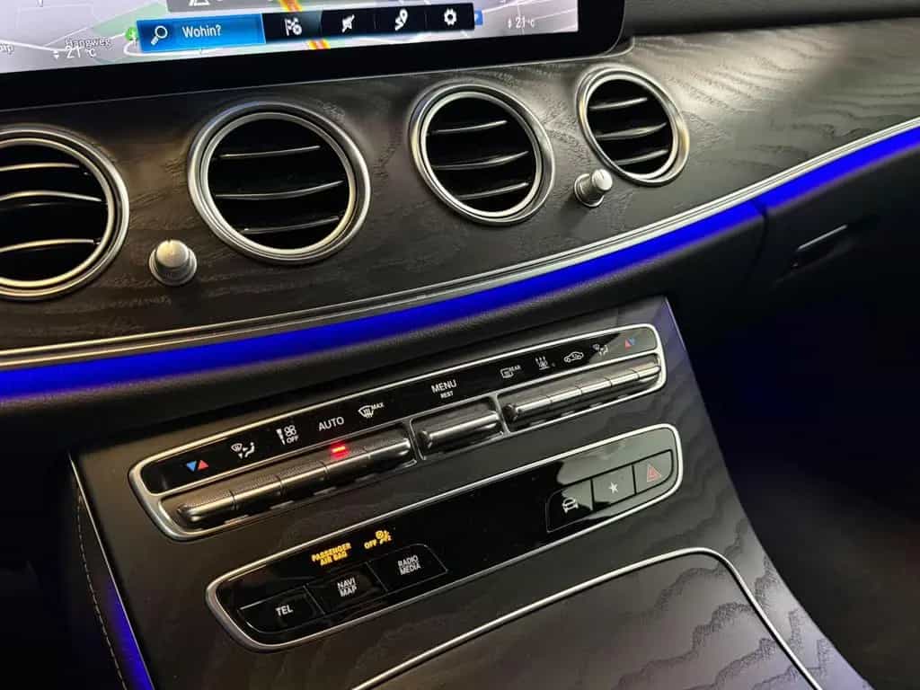 Mercedes-Benz E-Class T d AMG EXCLUSIVE+MBEAM+AHK+DISTR+MASSAGE 11/2020-photo-18
