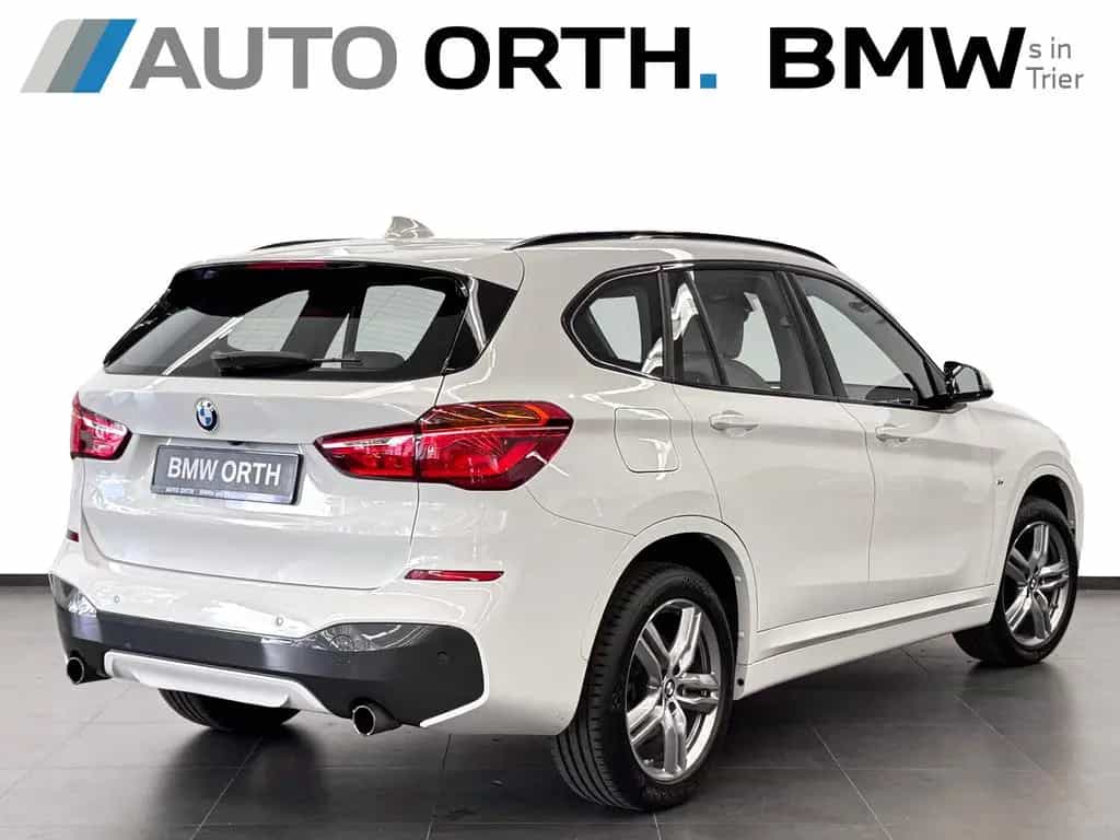 BMW X1 xDrive20i AUT M-SPORT LEDER NAVI+ HUD LED RFK 12/2017-photo-1