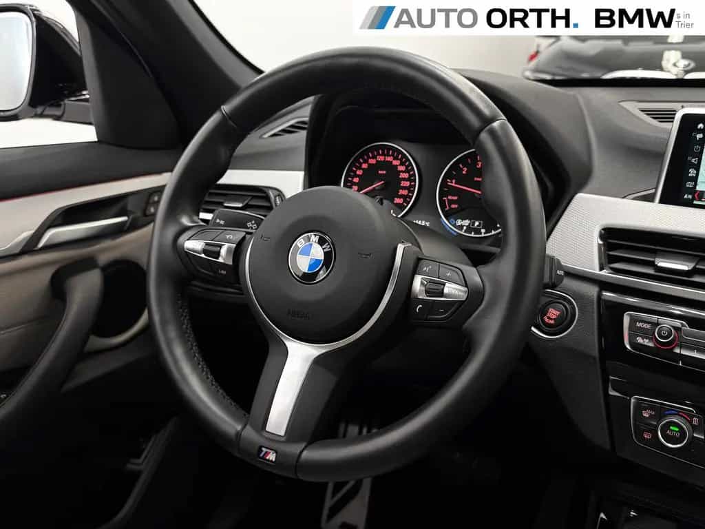 BMW X1 xDrive20i AUT M-SPORT LEDER NAVI+ HUD LED RFK 12/2017-photo-21