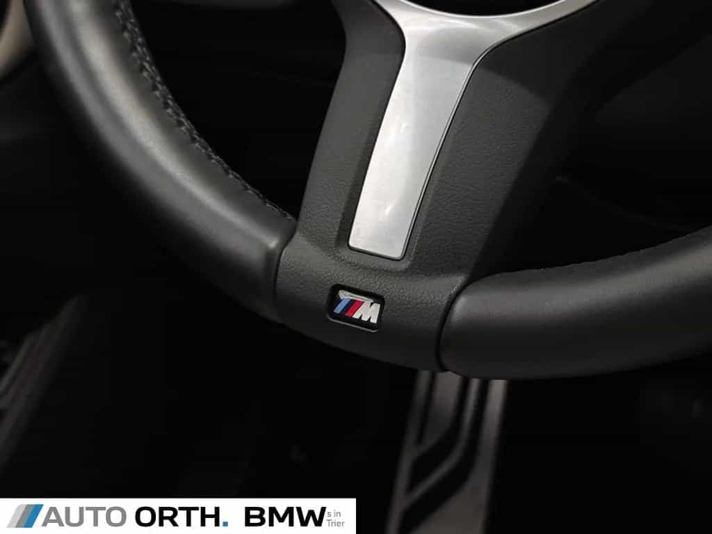 BMW X1 xDrive20i AUT M-SPORT LEDER NAVI+ HUD LED RFK 12/2017-photo-22