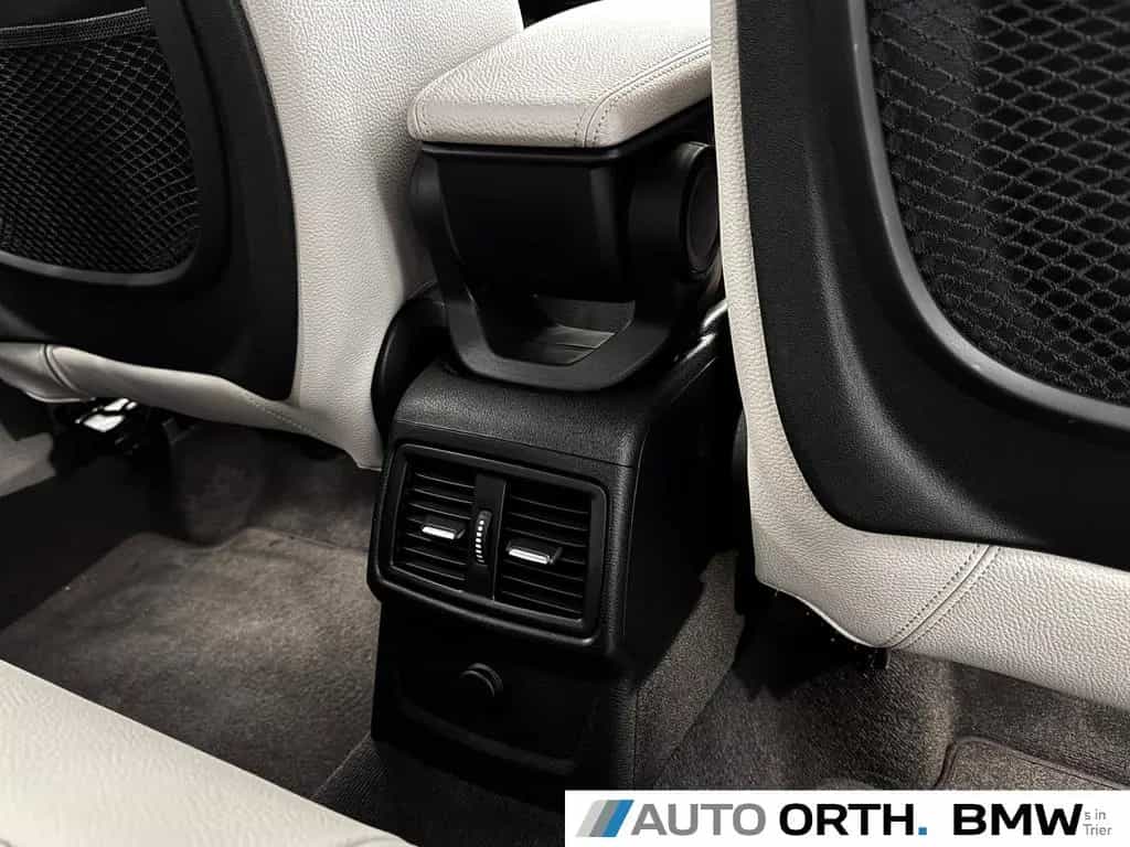 BMW X1 xDrive20i AUT M-SPORT LEDER NAVI+ HUD LED RFK 12/2017-photo-25