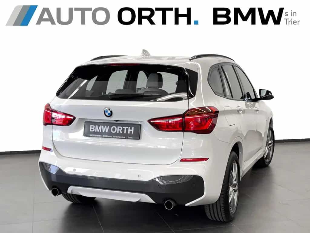 BMW X1 xDrive20i AUT M-SPORT LEDER NAVI+ HUD LED RFK 12/2017-photo-5