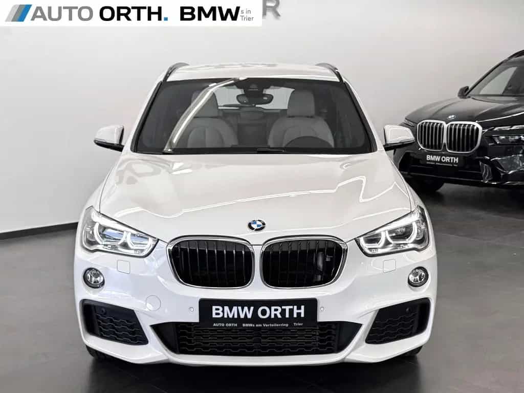 BMW X1 xDrive20i AUT M-SPORT LEDER NAVI+ HUD LED RFK 12/2017-photo-7