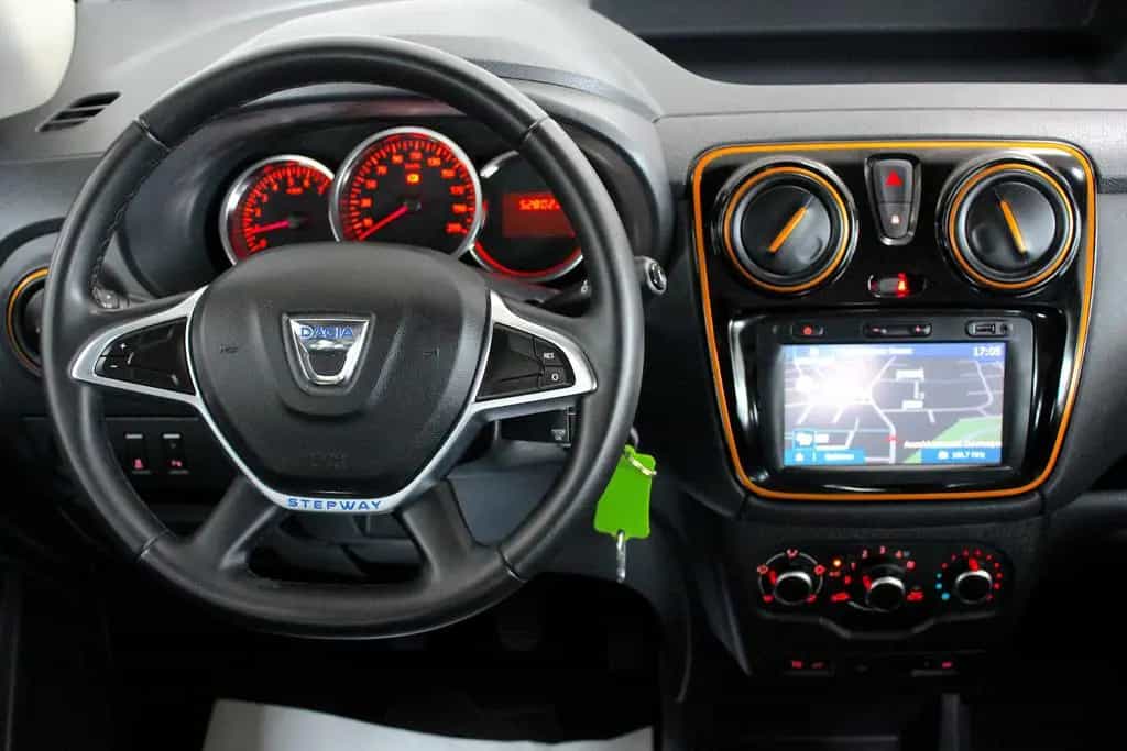 Dacia Dokker TCe 115 Stepway Celebration *1.HAND*NAVI* 01/2018-photo-11