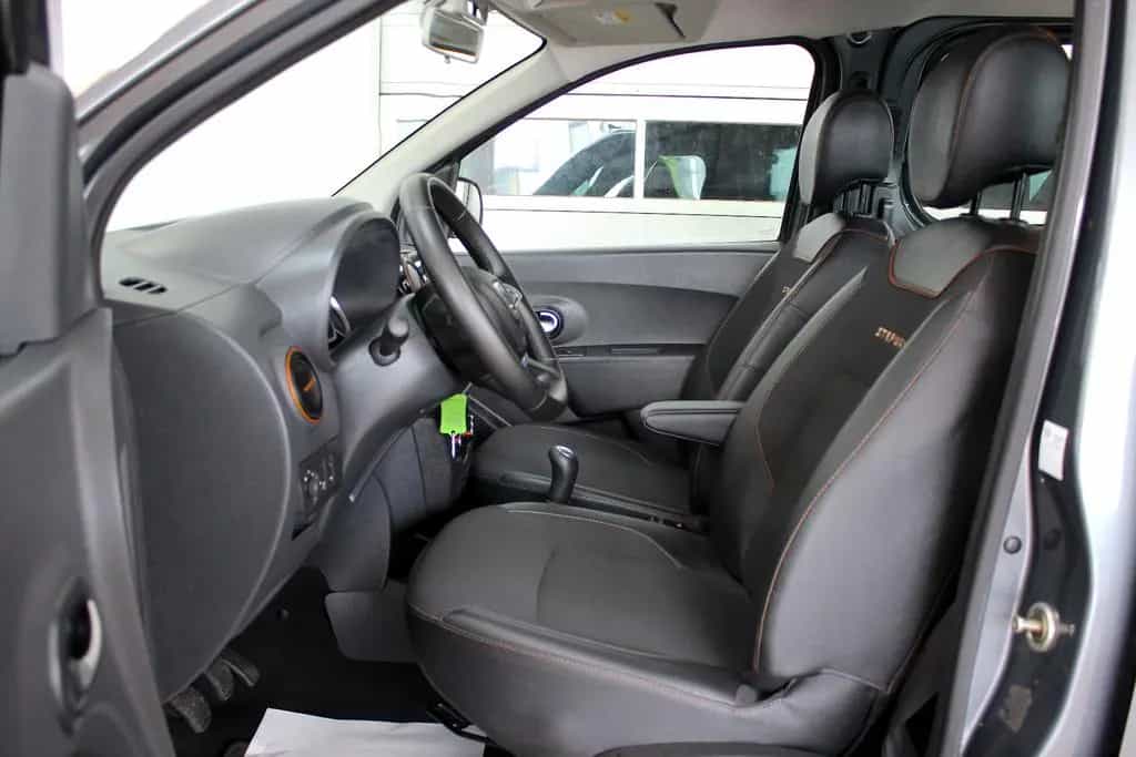 Dacia Dokker TCe 115 Stepway Celebration *1.HAND*NAVI* 01/2018-photo-13