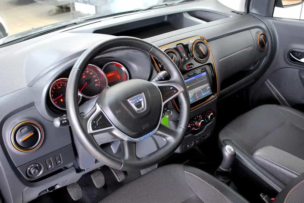 Dacia Dokker TCe 115 Stepway Celebration *1.HAND*NAVI* 01/2018-photo-15