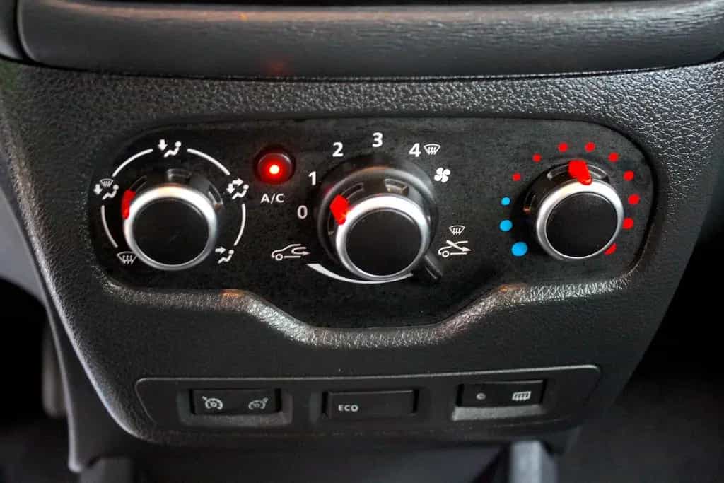 Dacia Dokker TCe 115 Stepway Celebration *1.HAND*NAVI* 01/2018-photo-19