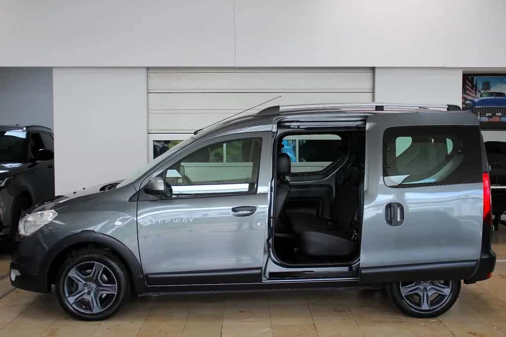 Dacia Dokker TCe 115 Stepway Celebration *1.HAND*NAVI* 01/2018-photo-7