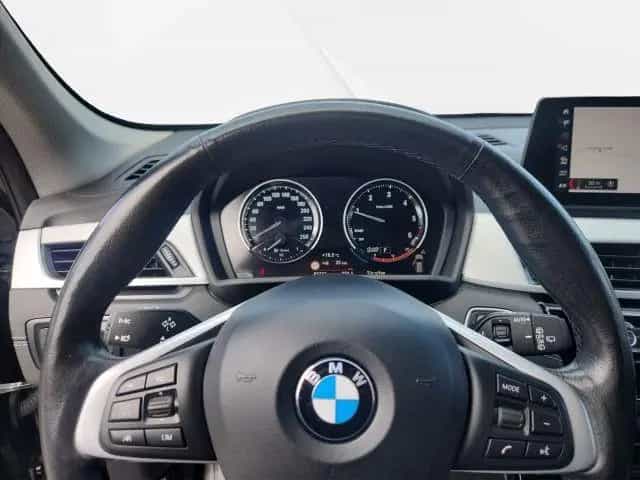 BMW X1 xDrive20d xLine 06/2020-photo-12