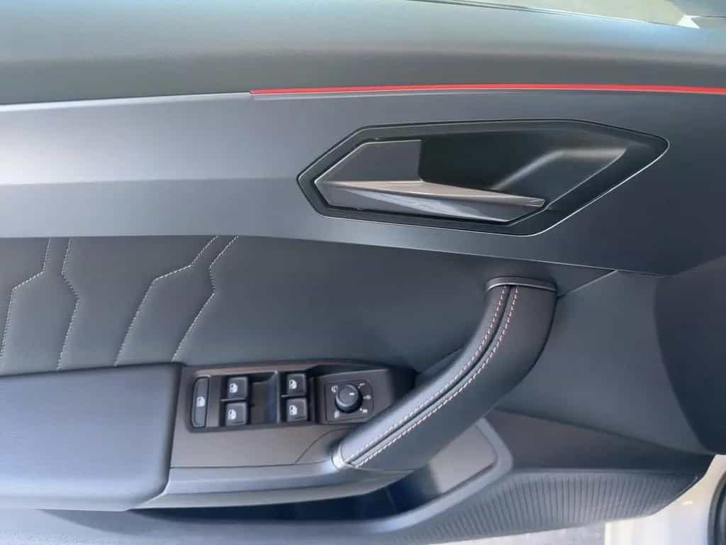 Cupra Leon 2.0 TSI OPF VZ DSG*CAM*NAVI*UVM* 04/2024-photo-13